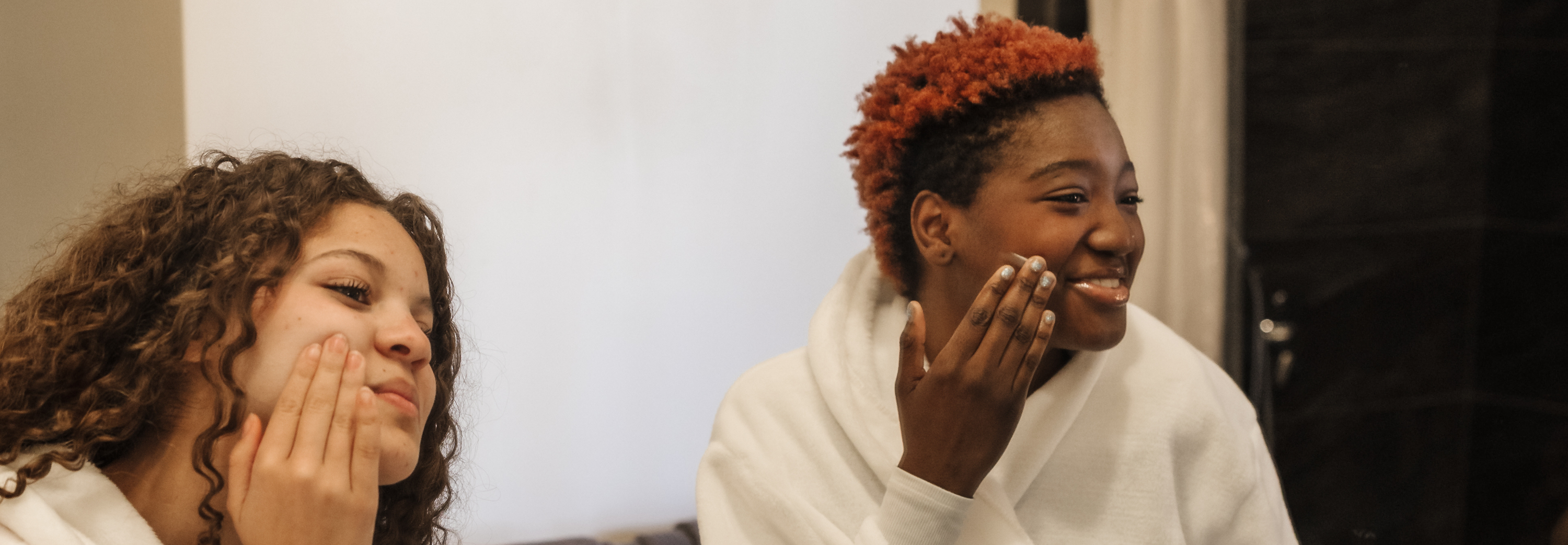How Teens Can Stop Comparing Their Skin To People Online